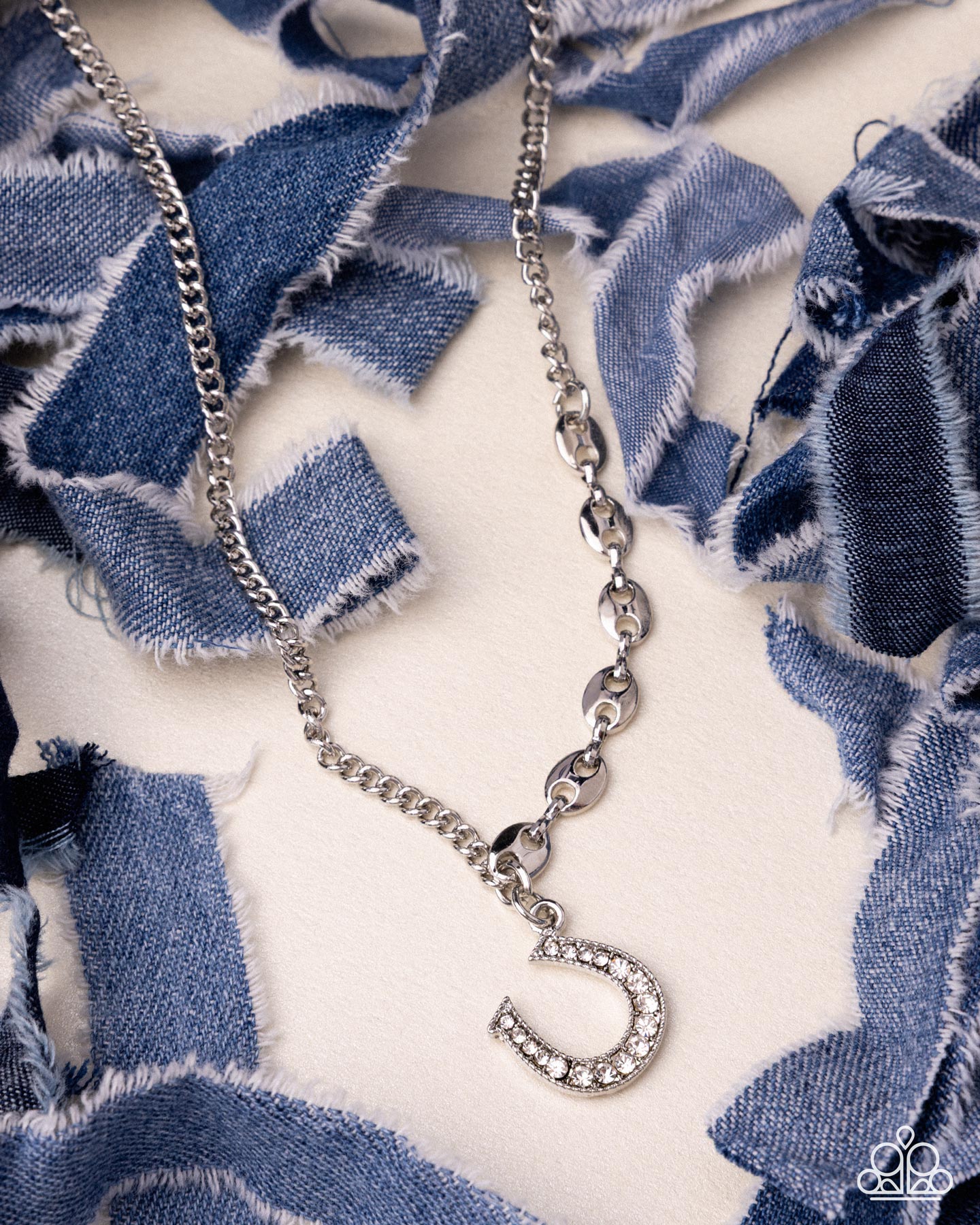 Horseshoe Headline - White Necklace