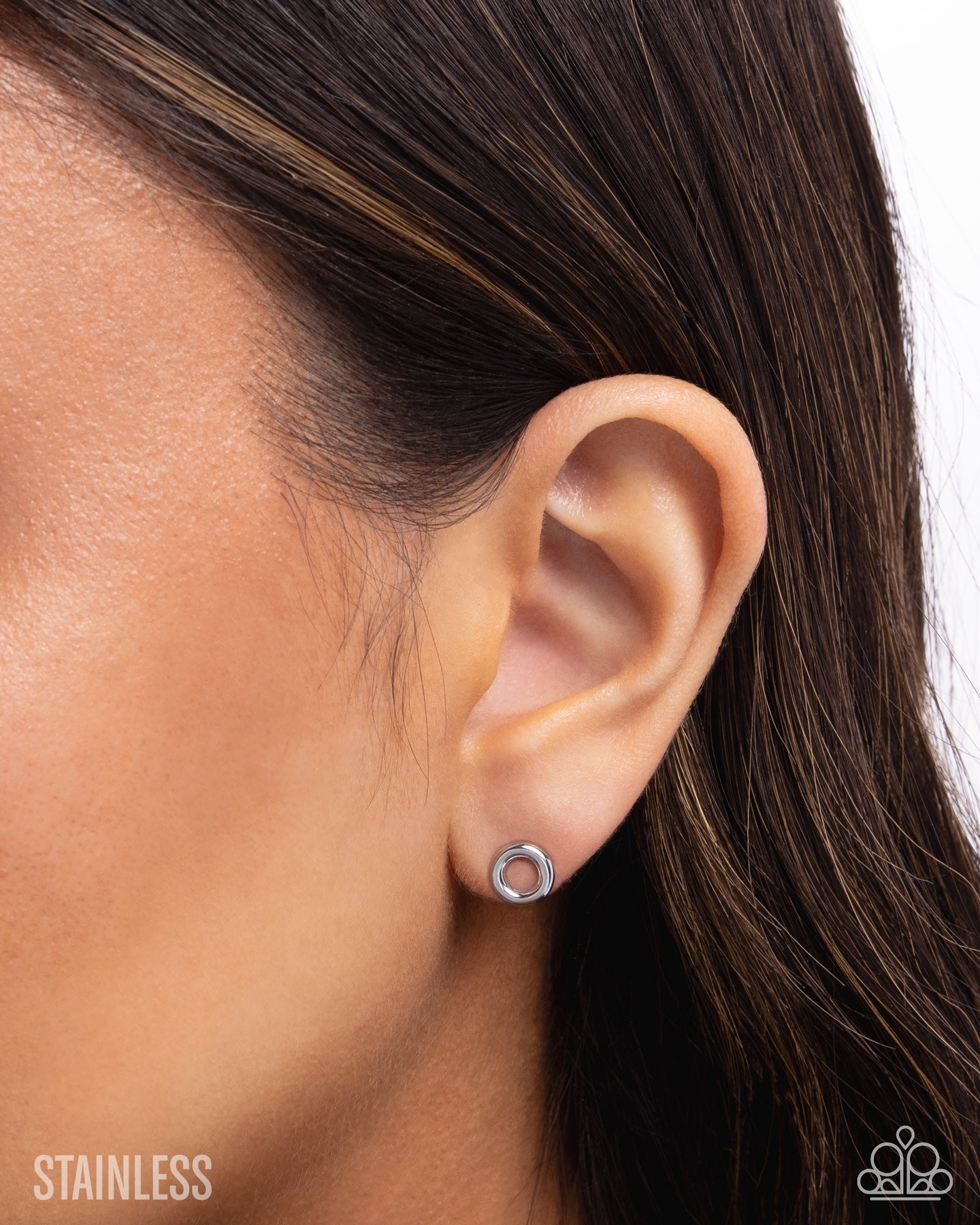 Round Table Radiance - Silver Earring