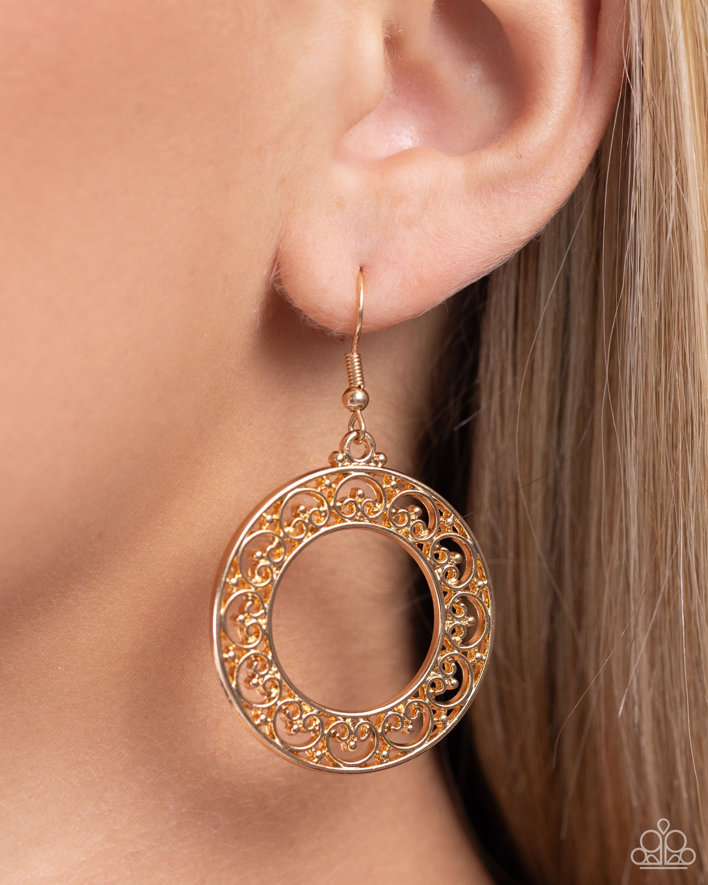 Vineyard Valentine - Gold Earring