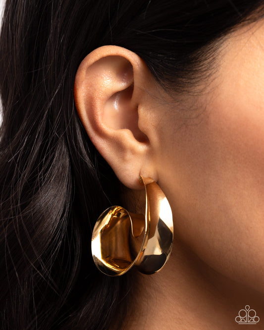 Curly Cadence - Gold Earring