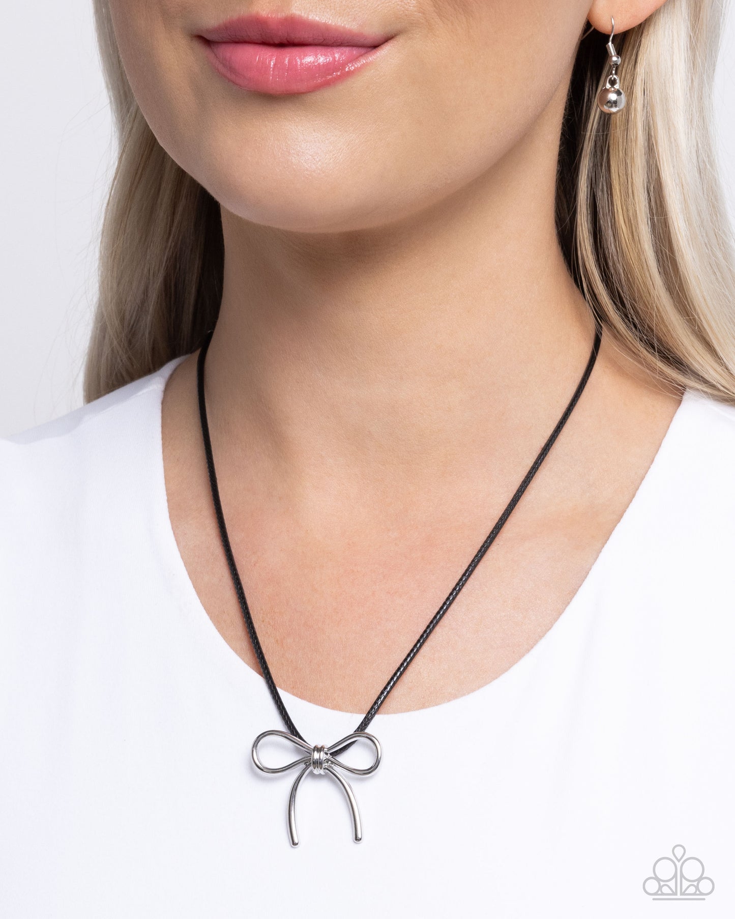 Leisurely Ladylike - Black Necklace