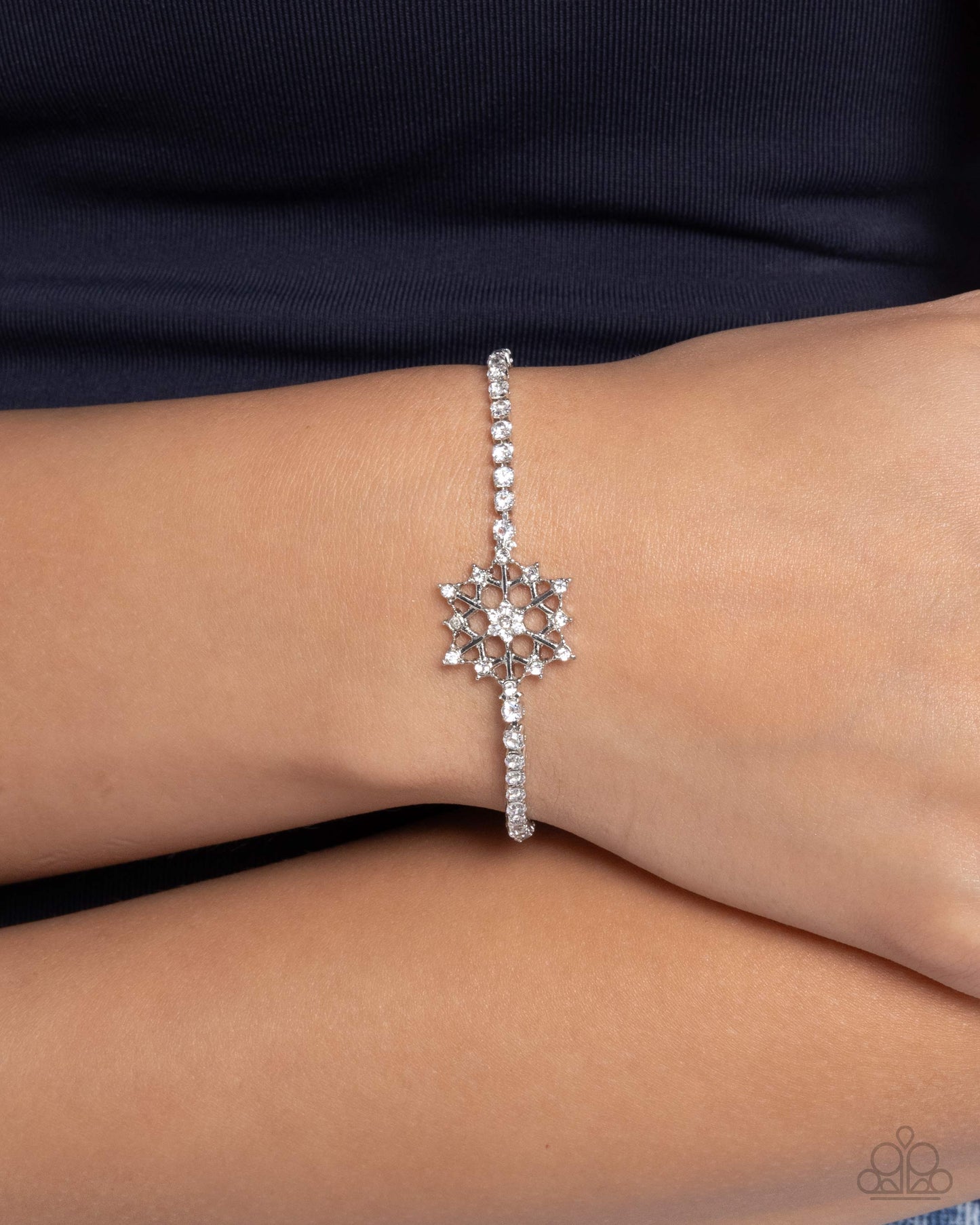 Snow Angel Shimmer - White Bracelet