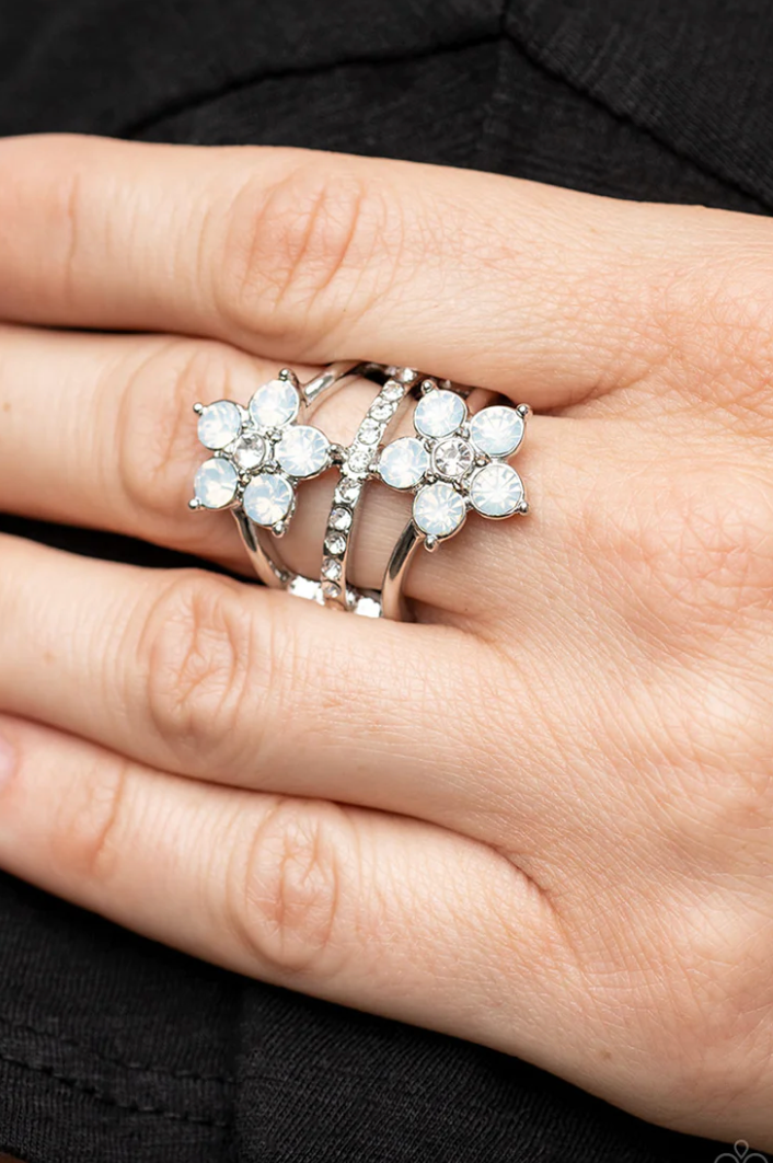 Precious Petals White