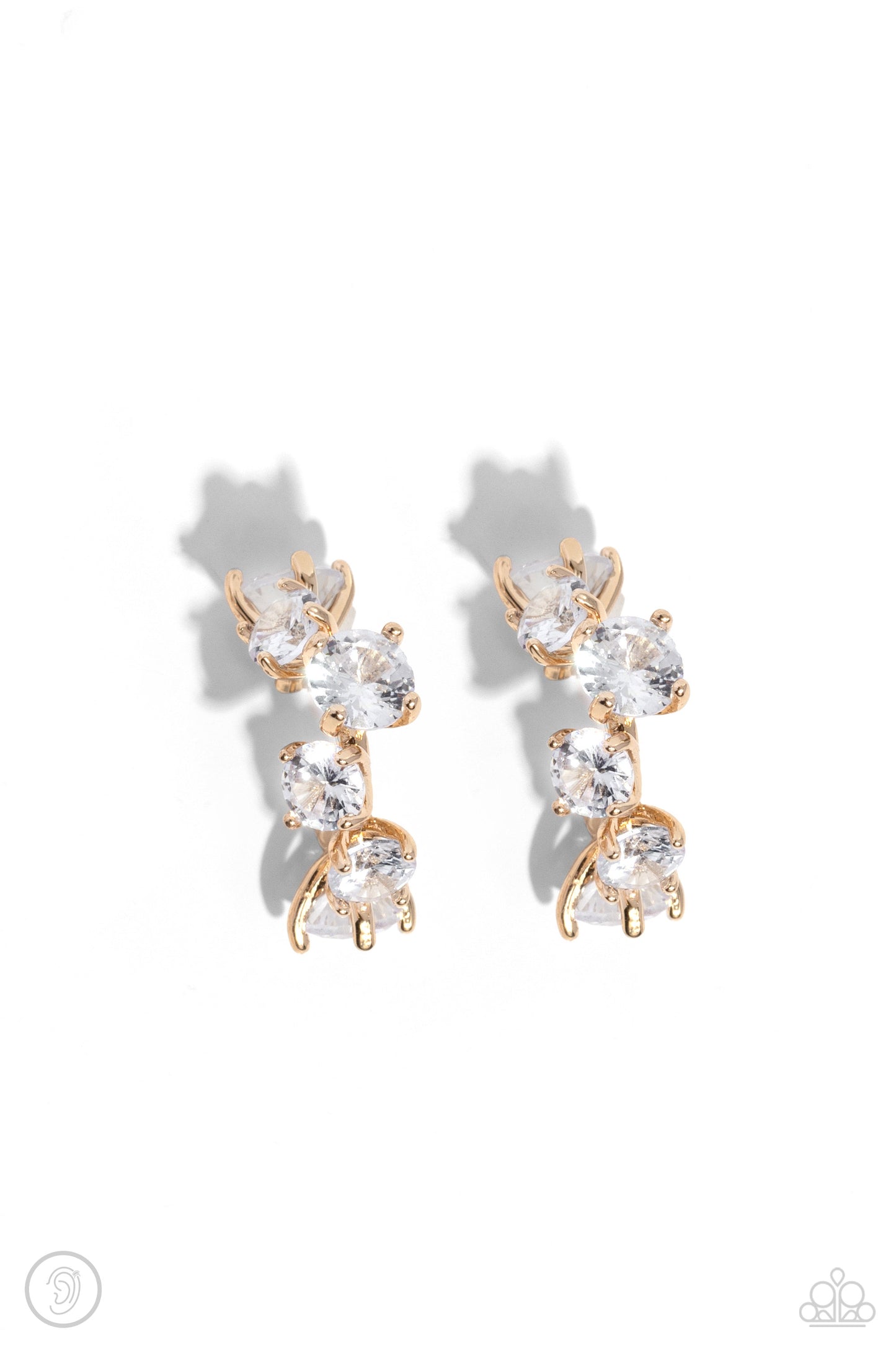 Breathtaking Blend gold earring